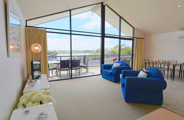 Sunrise Robe - Lake view