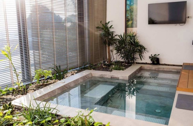 Sunrise Seaview private jet plunge pool Suite