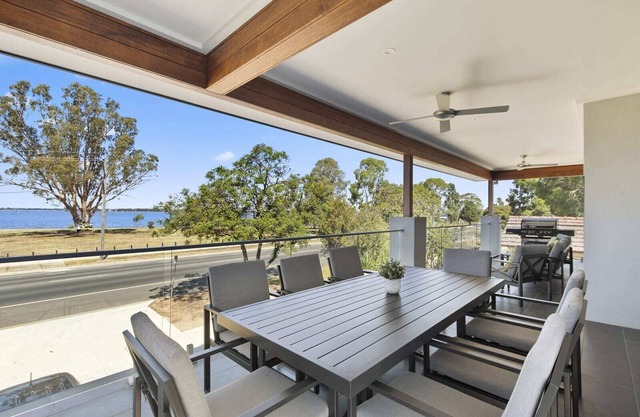 Sunrise Waters Holiday House
