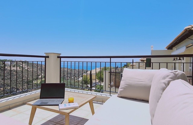 Sunset Hill Apartment by STAY BnB