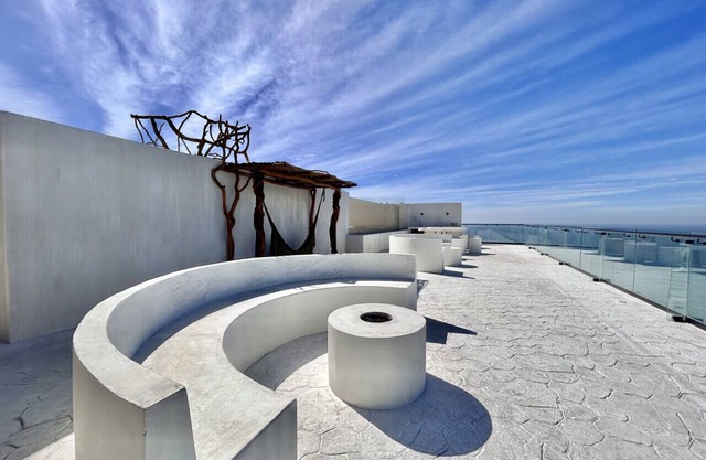 Sunset hills Apartments