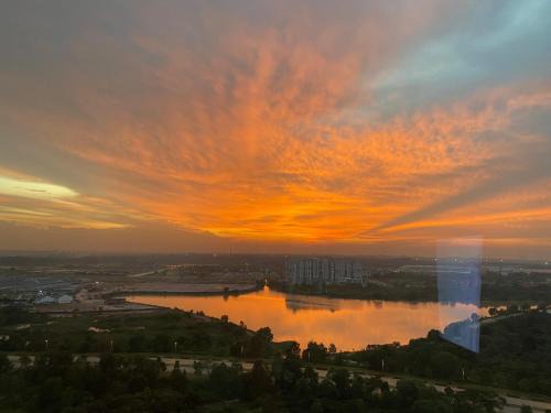 Sunset Lakeview, Junior Suite, Netflix, Pool, Gym, Wifi