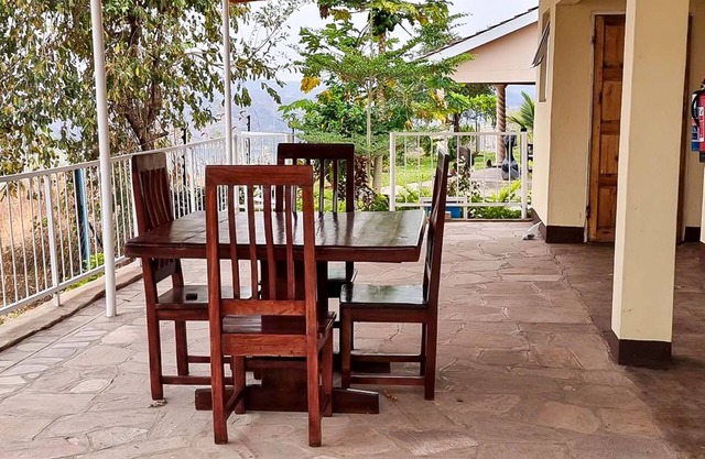 Sunset Lakeview Lodge