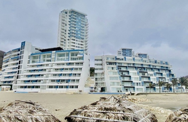 Sunset Paradise Loft w/ jacuzzi at Ocean Club
