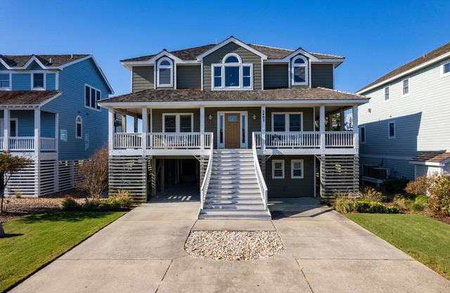 Sunset Shack: Soundfront, great sunsets, hot tub, community pool & tennis courts