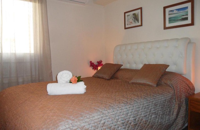 SUNSHINE APTS, TWO BEDROOM , FREE INTERNET, No 3