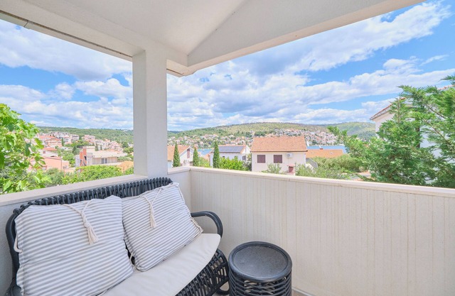 Sunshine Suite #2 by Litto