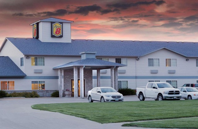 Super 8 by Wyndham Carroll/East