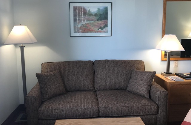 Super 8 by Wyndham Kindersley