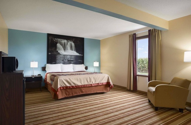 Super 8 by Wyndham Mattoon