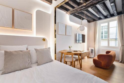 SUPER CENTRAL - Montorgueil - Designer Studio