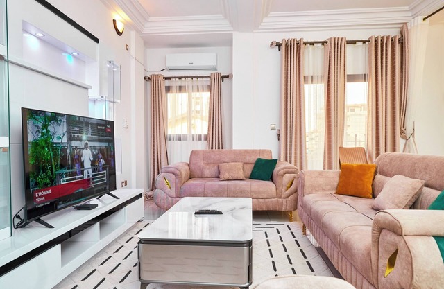 Superb 2 Bedroom Furnished Apartment - Basson, Douala