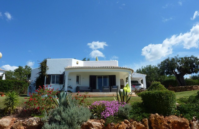 Superb air-conditioned villa. Discounts in low season