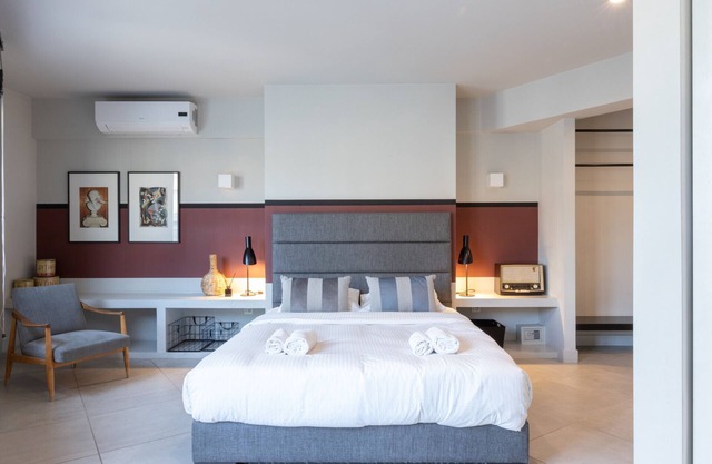 Superb Central Athens Suite with Rooftop – Perfect for 5 Guests, 85sqm