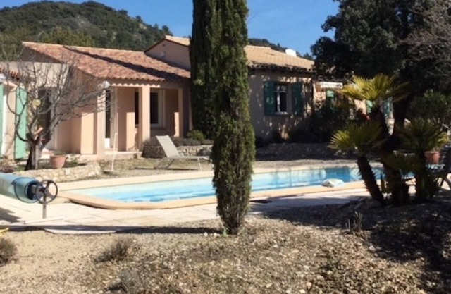 Superb house with pool in the Luberon in Provence
