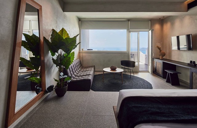 Superb Santorini Villa | Villa Toraido | 1 Bedroom Suite | Outdoor Hot Tub |.