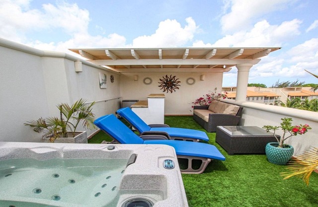 Superb Sugar Hill Apartment With Access To The Gym & Pool Plus The Beach Facilty