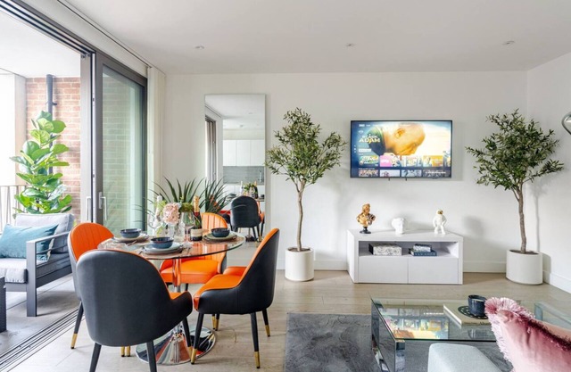 SuperbApartment with AC in City of London