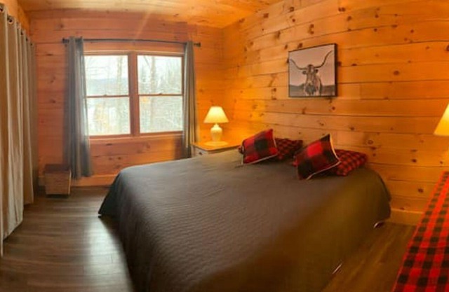 Superbe Chalet en Bois Rond Spa- La Fontaine Rouge