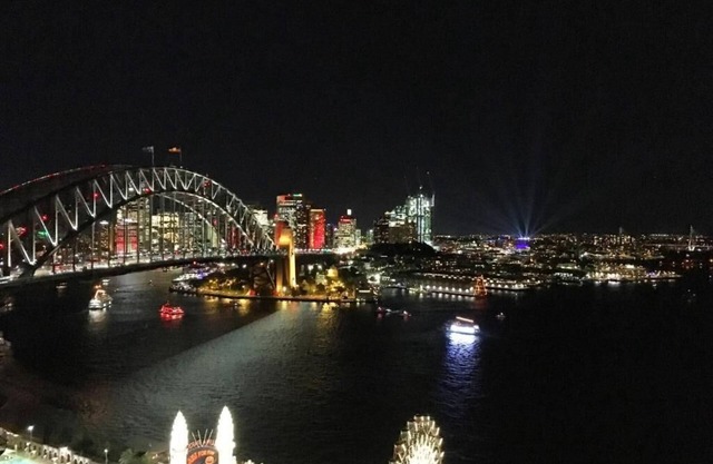 Superior 1 Bedroom Apartment With Harbour View Sydney