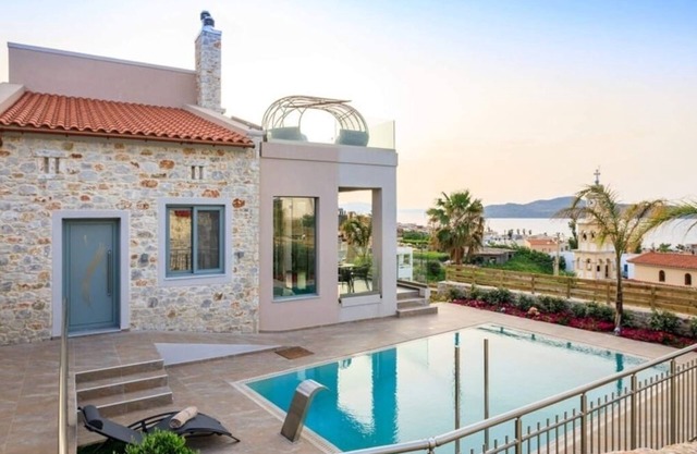 Superior Villa Kleanthi, pool, playground, 4BD,3BR