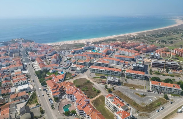 Supertubos Peniche - Beach Apartment & Retreat 🏖️