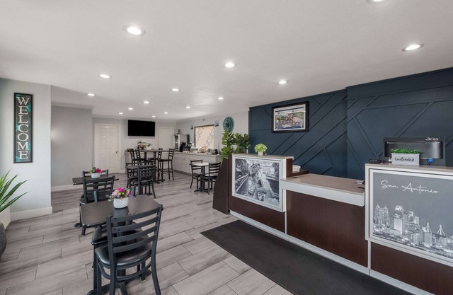 SureStay Hotel by Best Western San Antonio Riverwalk