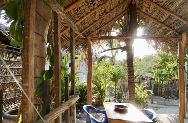 Surf Studio with Desk & Kitchen – Walk to Waves