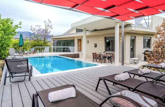 Sustainable and self-sufficient eco-villa not far from Heraklion