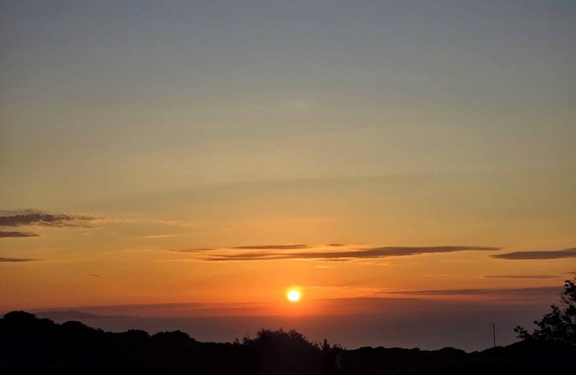 SWEET HOME GOLDEN HOUR