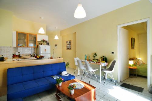 Sweet Home Lena Feel like home