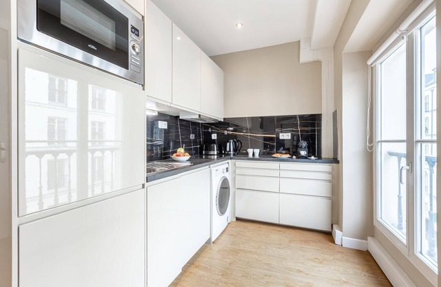 Sweett | Monsigny III