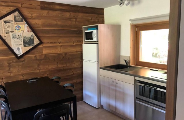 Swimming pool, sauna, hammam, parking, tv, ski locker, 25m², Saint-Léger-les-Mélèzes