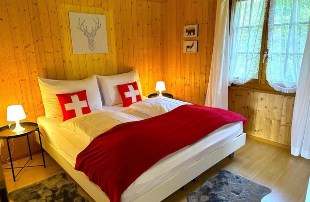 SwissHut Stunning Views Alps Lake - Apart. Ringold Up