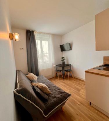 T2 4 pers face gare SNCF Appart Hotel le Cygne D3