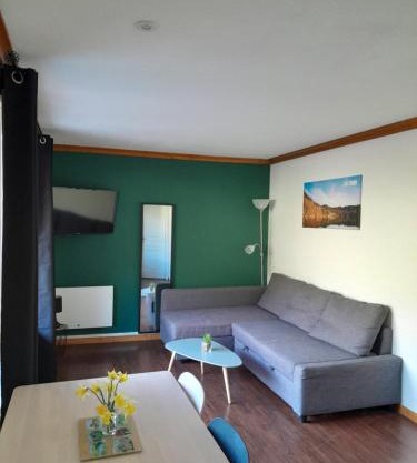 T2 confortable - Piscine chauffée - Super Besse