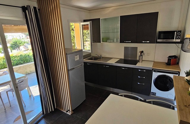 T2 Dolce & Vita C3 sea and pool view