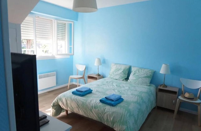 T2 Fraîchement Rénové à 300 Mètres de la Plage