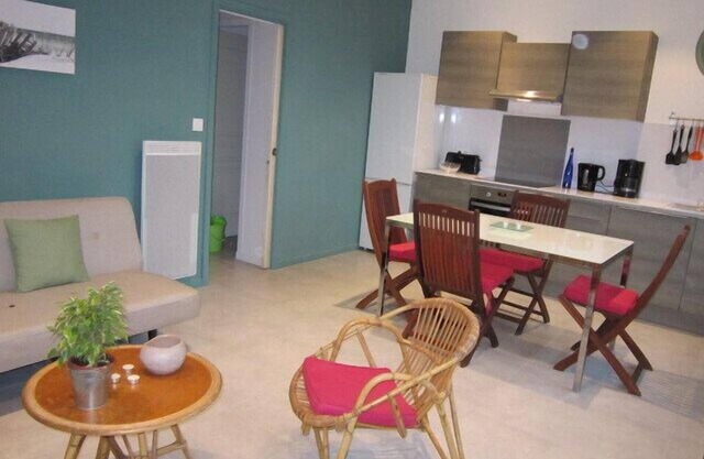 T3 4 pers 52m2 rénové - near station, sea, Intra-Muros - Sheets in option