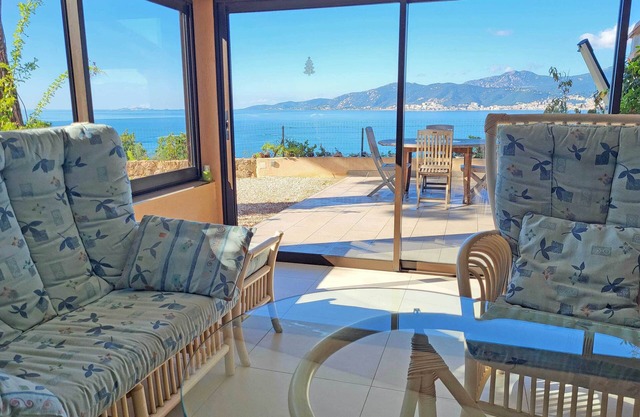 T4 - 95 m2, Porticcio, garden, garage option, large bedding 180+160. Wifi Fiber