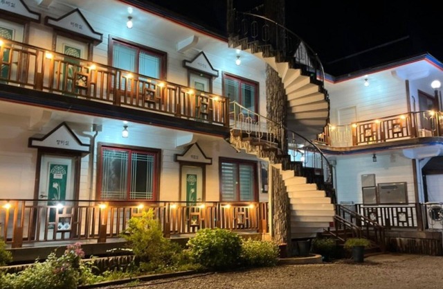 Taean Kkotjibada Sketch Pension