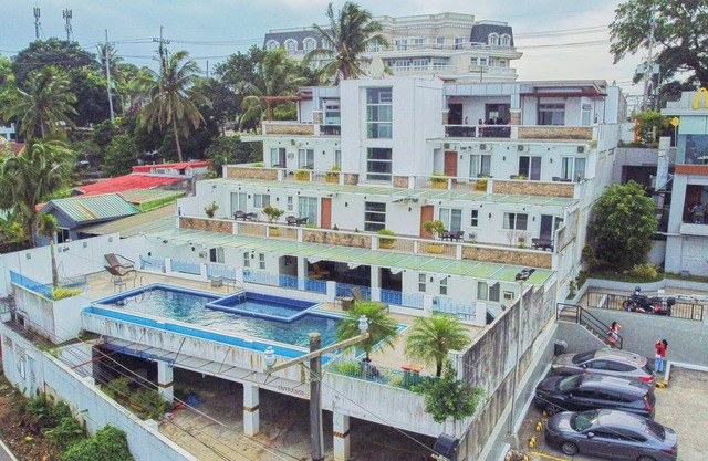 Tagaytay Hotel SixB