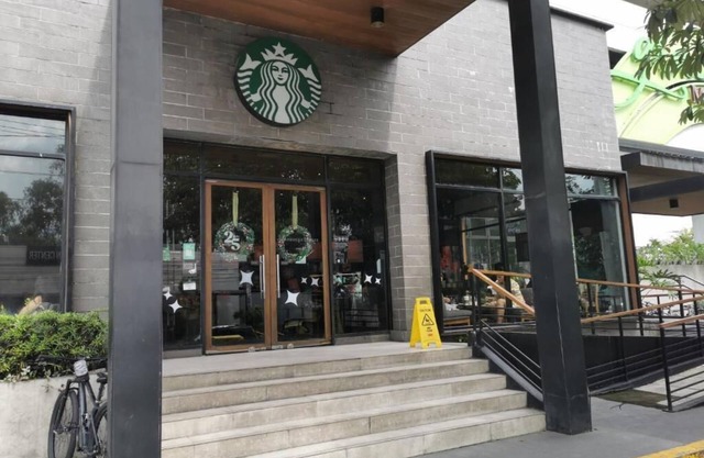 Taguig Budget Hotel vibe Airbnb with Resort-like Amenities near BGC and Airport