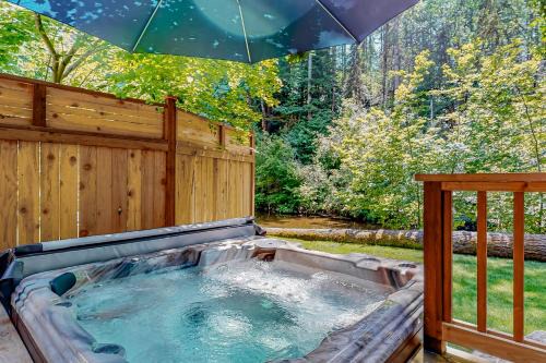 Tahuya River Lodge - Whole Property