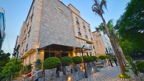 TAJ Executive Hotel With Premium Services