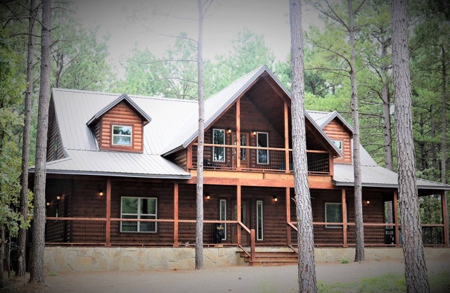 "Take it Easy" Western Luxury Cabin in Beavers Bend