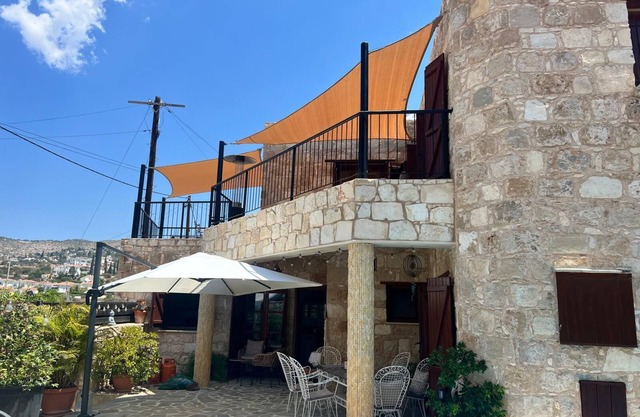 Tala Diamanti - 3 bedroom stone villa nestled in the heart of Tala village.