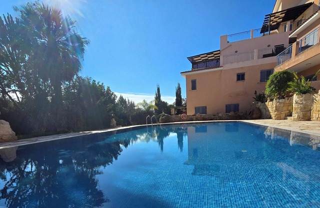 Tala Hills Sea View Apartment, Tala Village, Paphos, w/wifi, walk-in shower