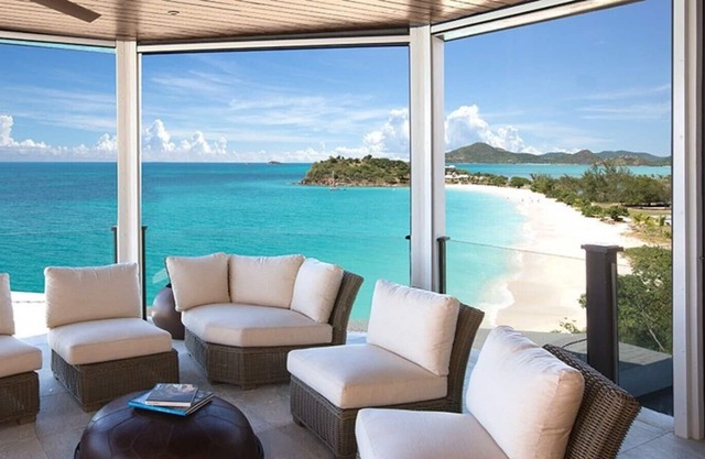 Tamarind Hills Ocean 9, Brand New Stunning 4 Bedroom Villa overlooking Ffryes Beach