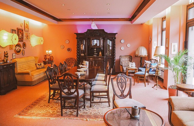 Tante ALMA's Mülheimer Hotel